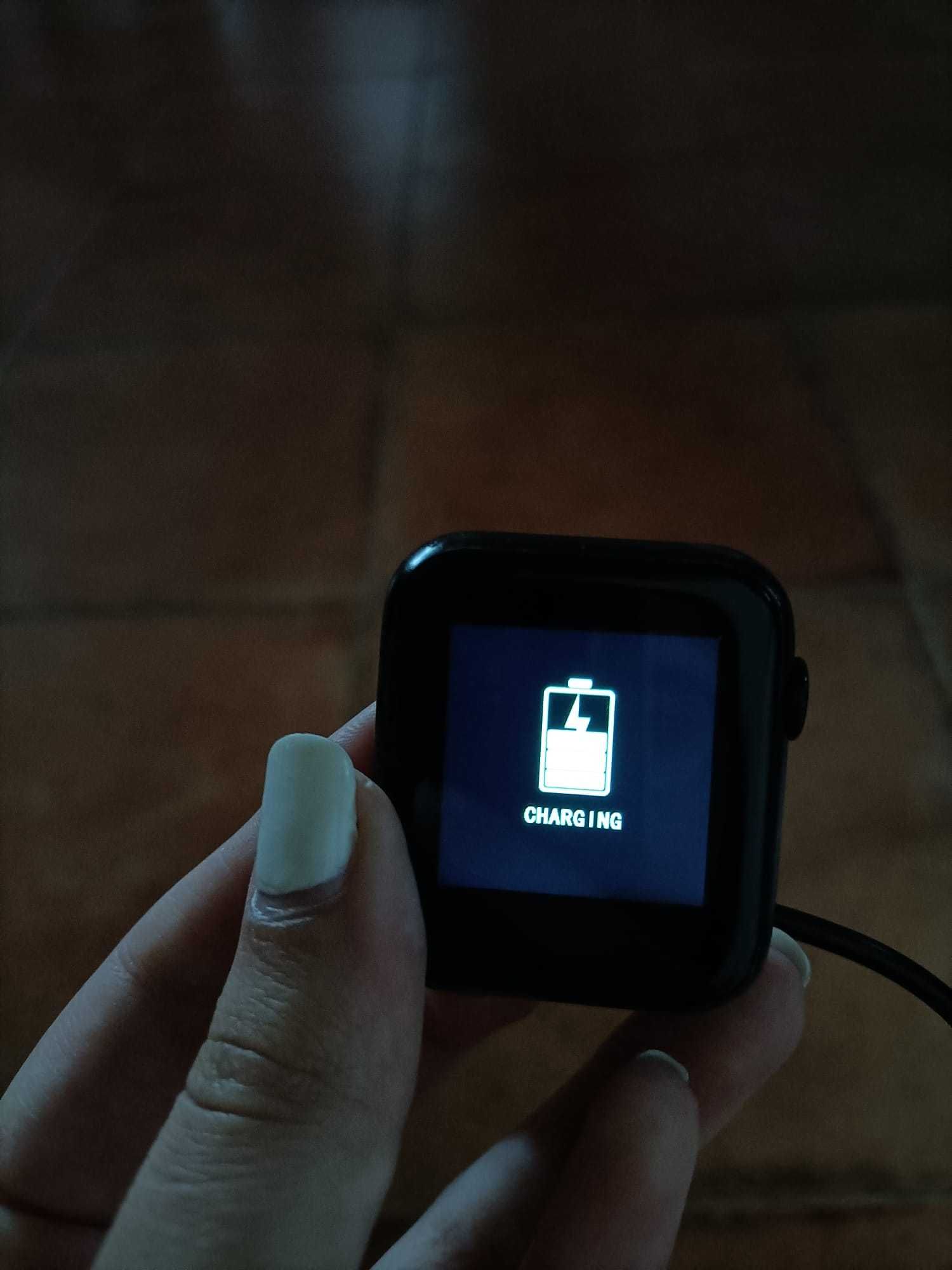 Relógio digital com bracelete removível