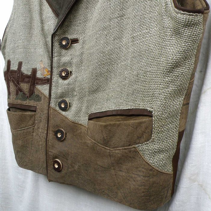 Жилетка для удобства.