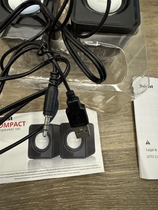 Colunas Trust 2.0 6W