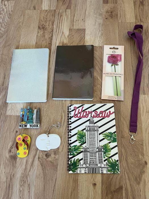 Gadżety pamiątki zeszyty pilnik magnesy Nowy Jork drobiazgi na prezent