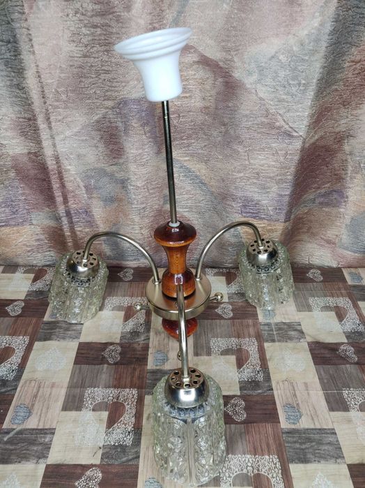 Люстра 3 плафона хрусталь ссср.