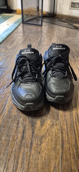 NIKE Lifestyle Air Monarch IV Extra 40.5 Wide na gwarancji