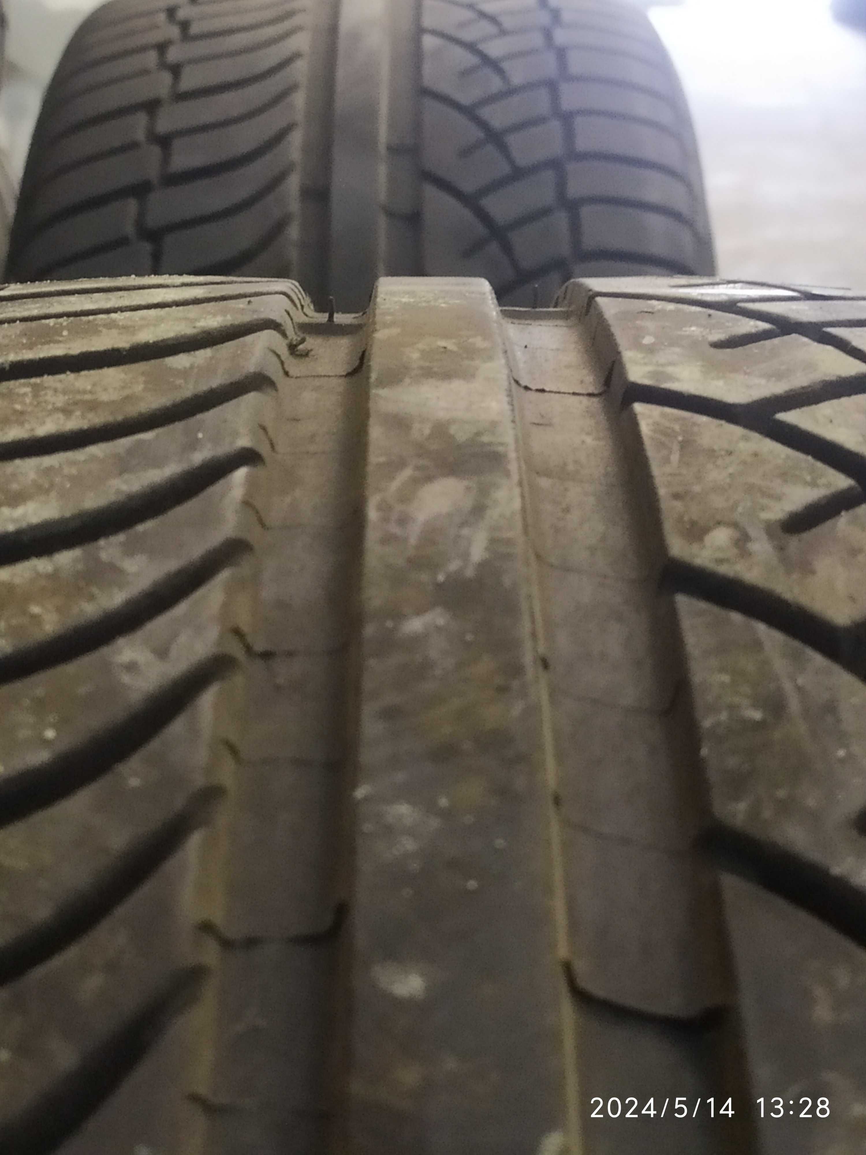 Легкова шина літня 275/40R20 Michelin Diamaris