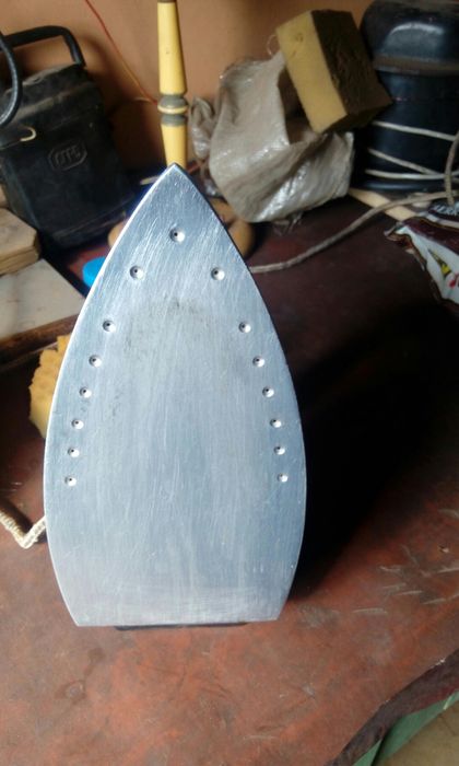 Продам тяжку ел.праску