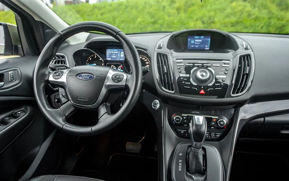 Ford Kuga 2014 року