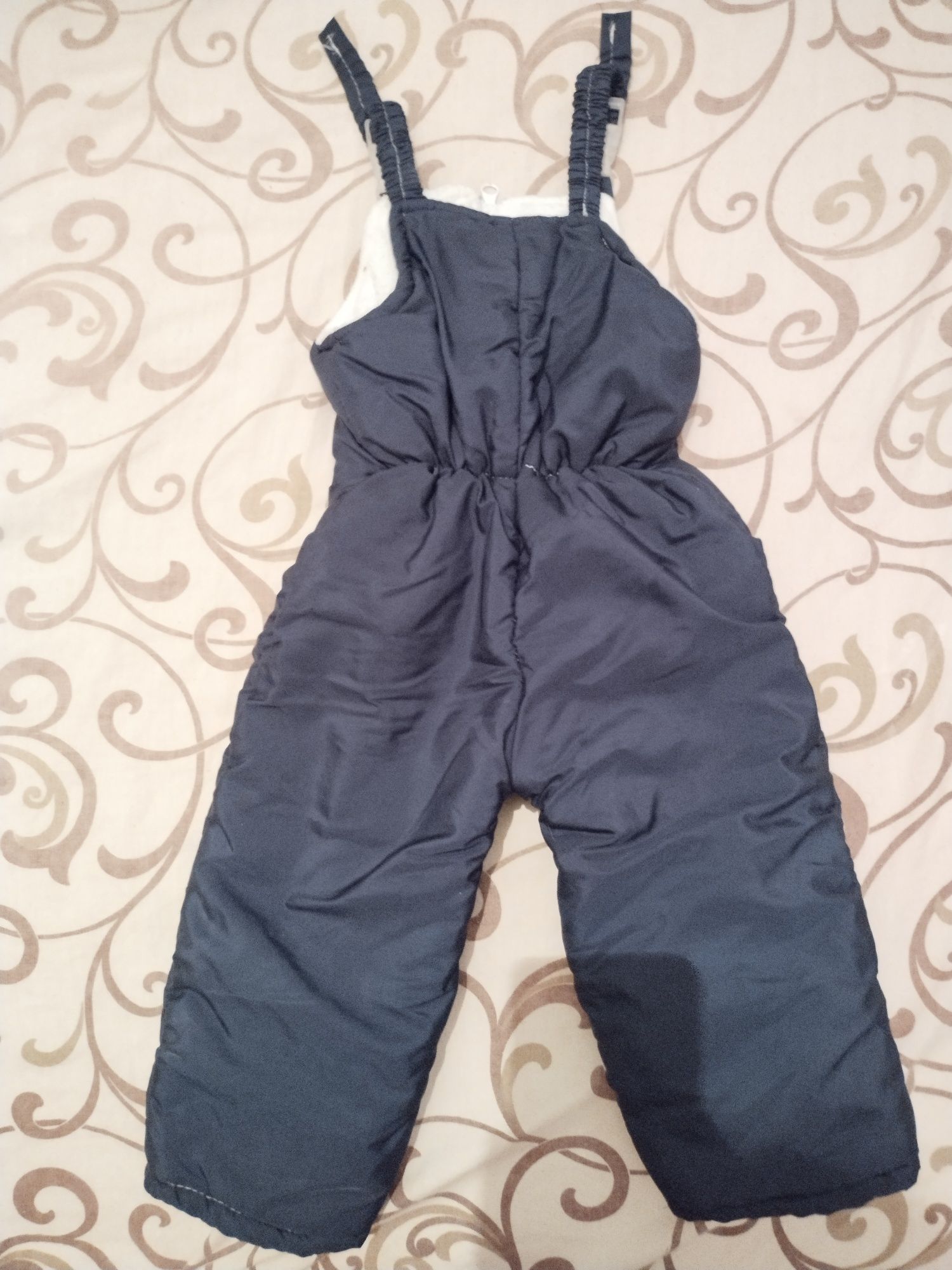 Продам зимний комбинезон тройку