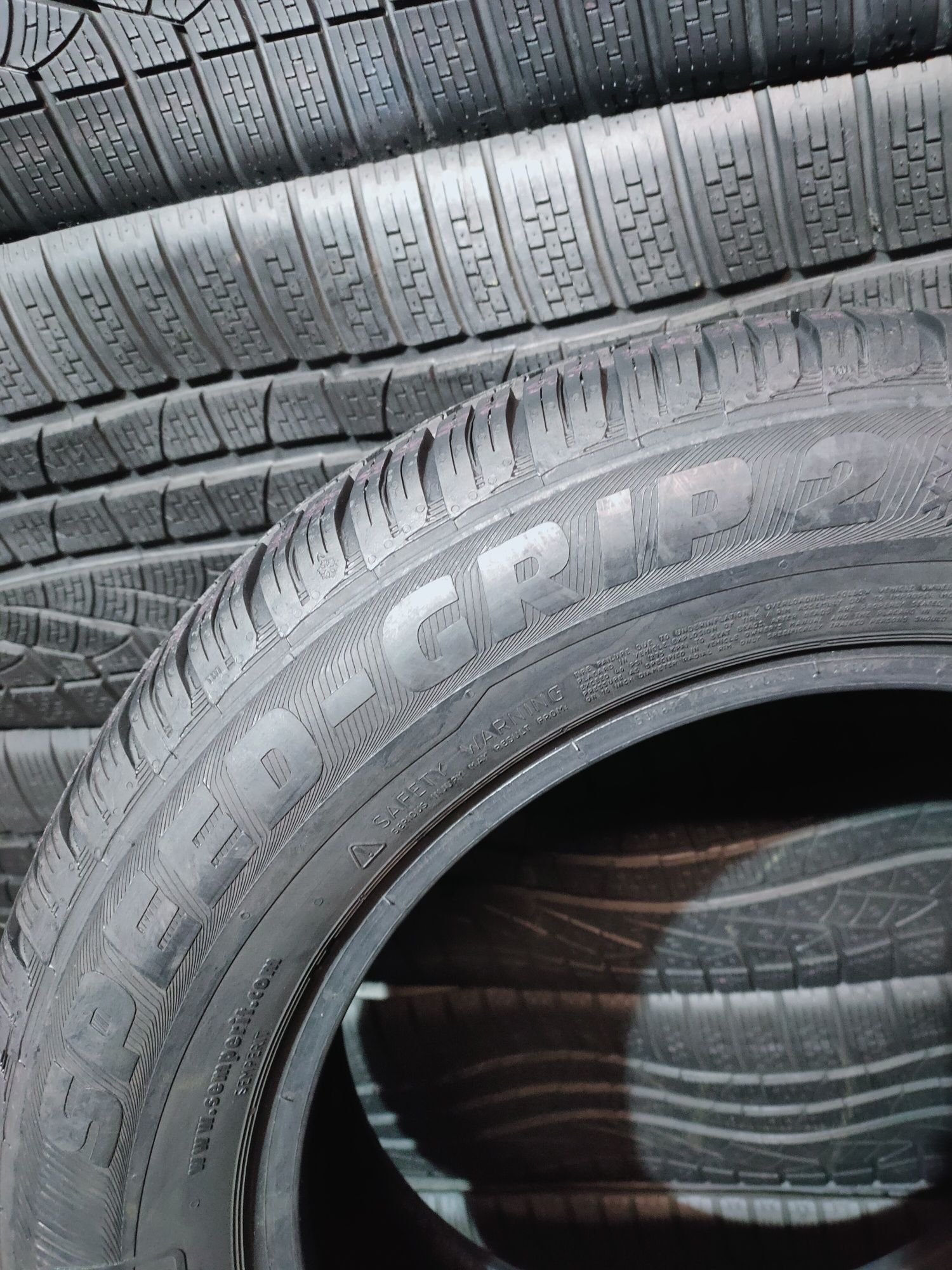 215/60R16 Semperit Speed-Grip 2 z 2014r 7,5mm