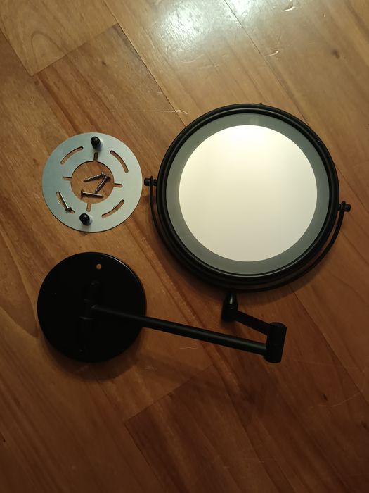 Lusterko podświetlane LED do łazienki