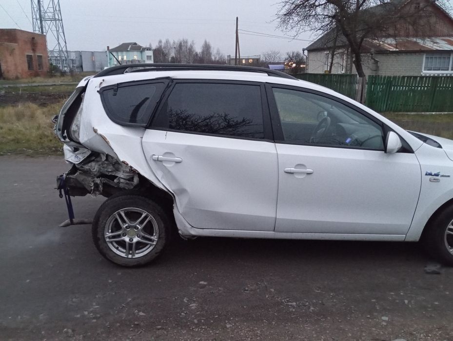 Hyundai i30 1.6 crdi 2010рік після ДТП