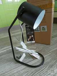 Nowa czarna lampka