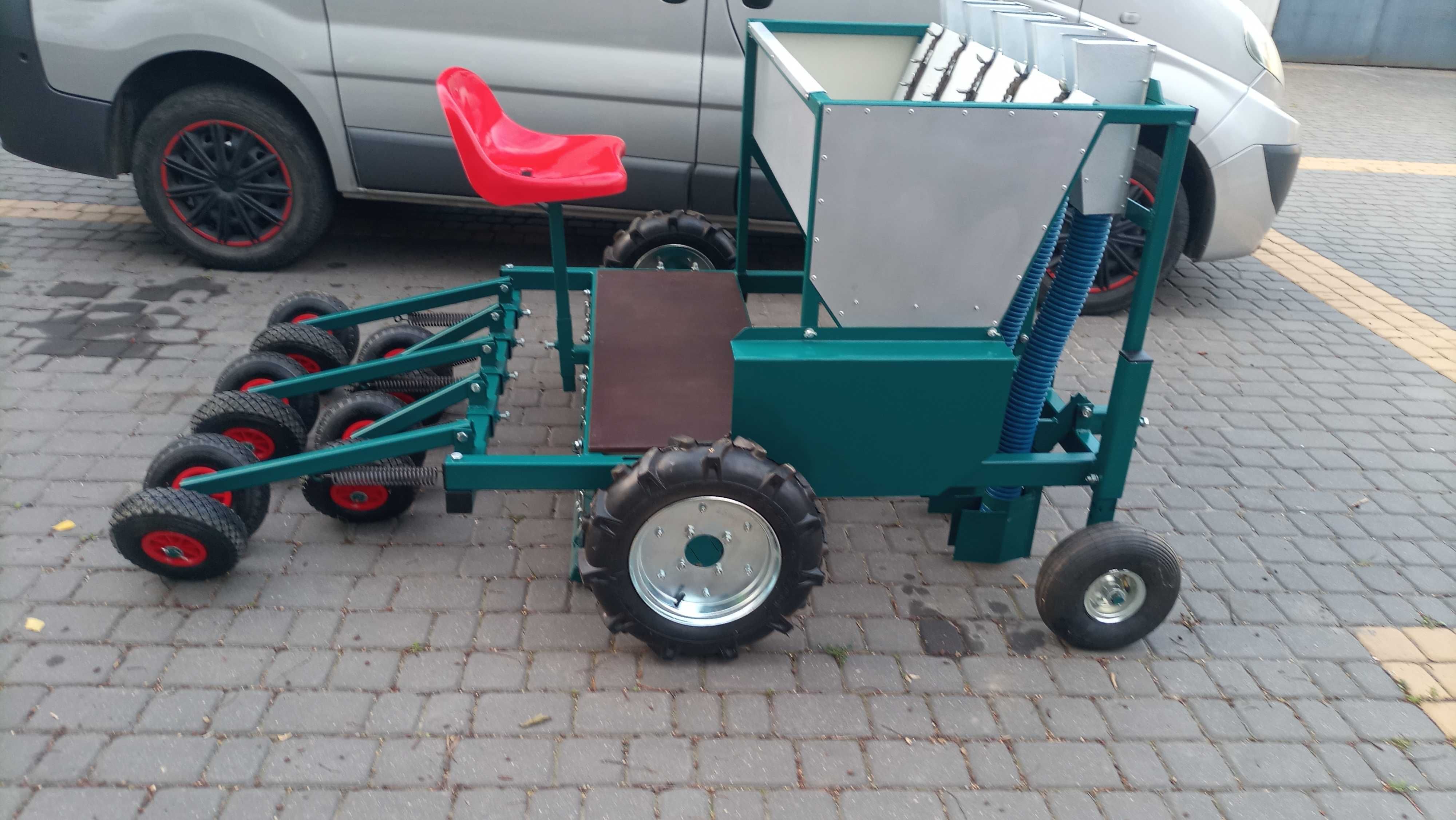 Mechaniczna sadzarka  6 rzędów do cebuli dymki,bobu i czosnku.