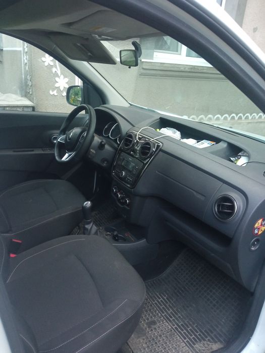 Рено докєр 2020 рік