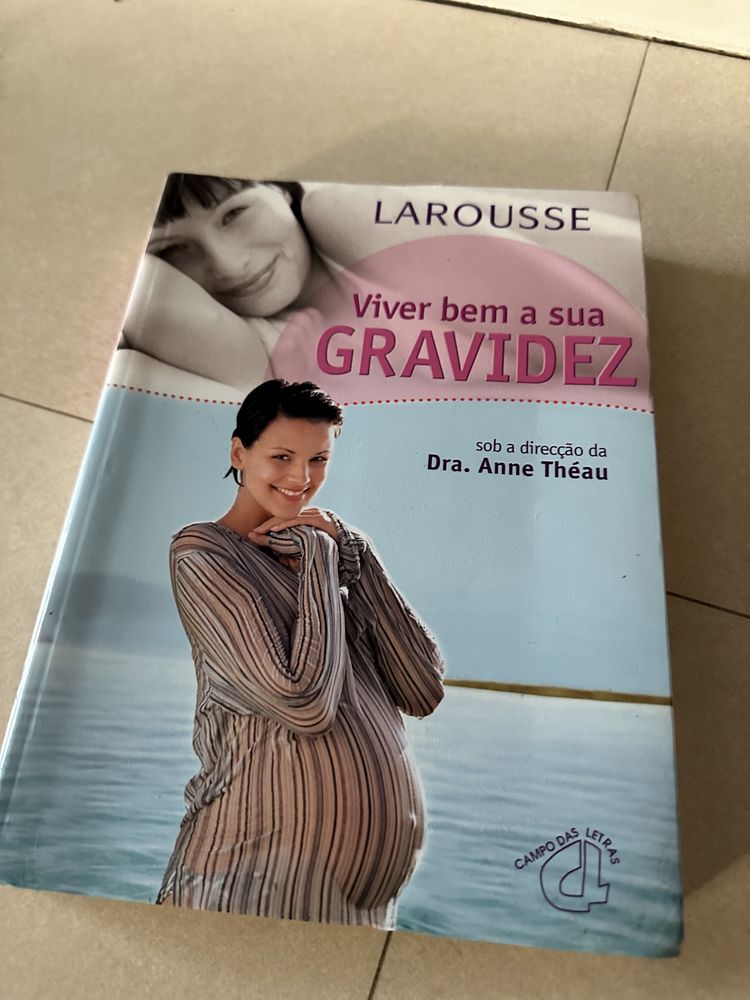 Vendo livros sobre maternidade e primeiros anos bebe