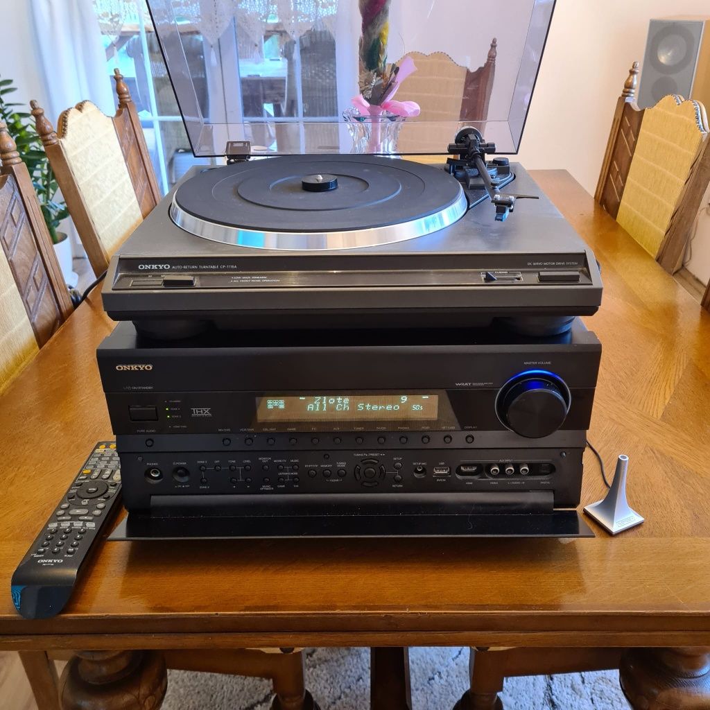 Amplituner i gramofon ONKYO