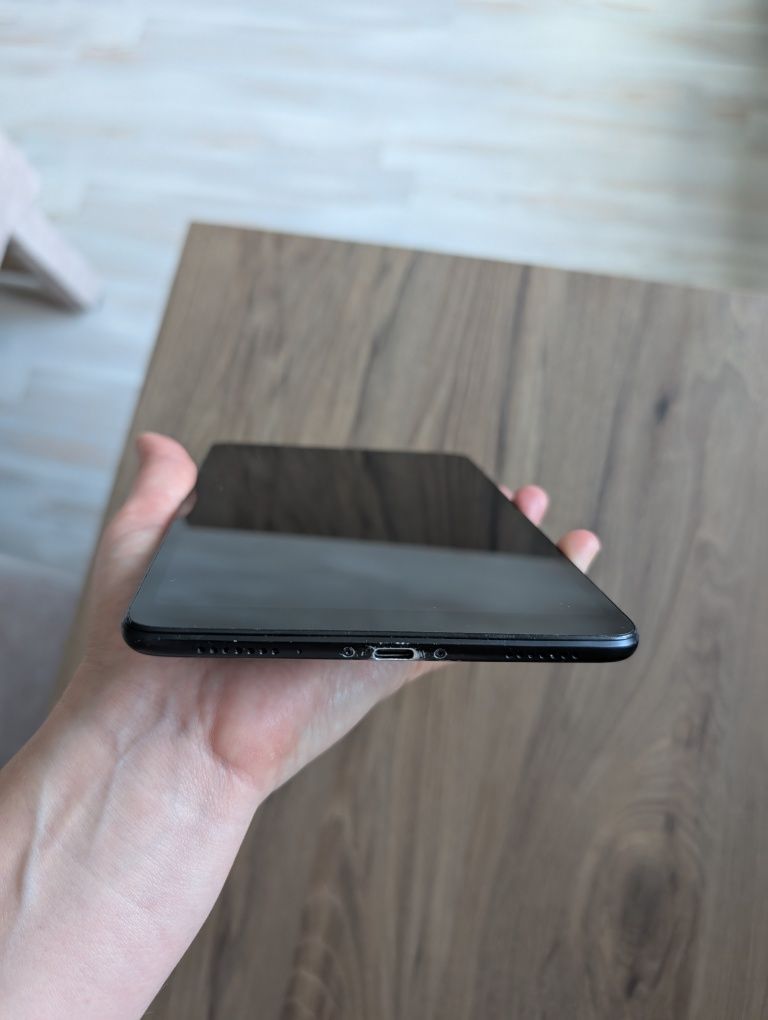 Планшет Mi Pad 4 Black 4/64 ГБ з сумочкою