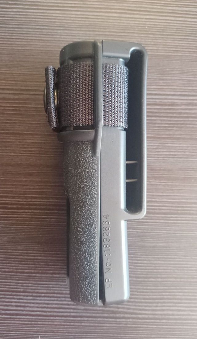 ESP - Uchwyt polimerowy BH-03 do pałki ESP 21-26'