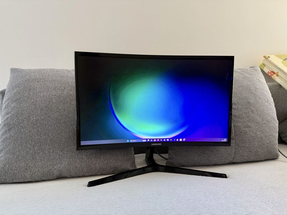 Samsung C24RG50FQR 24’ 144HZ Zakrzywiony Gamingowy FullHD