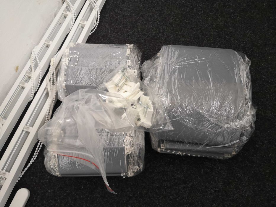 Żaluzje pionowe 127mm szare na wymiar wnęki szerokość 2,6m x 1,98m