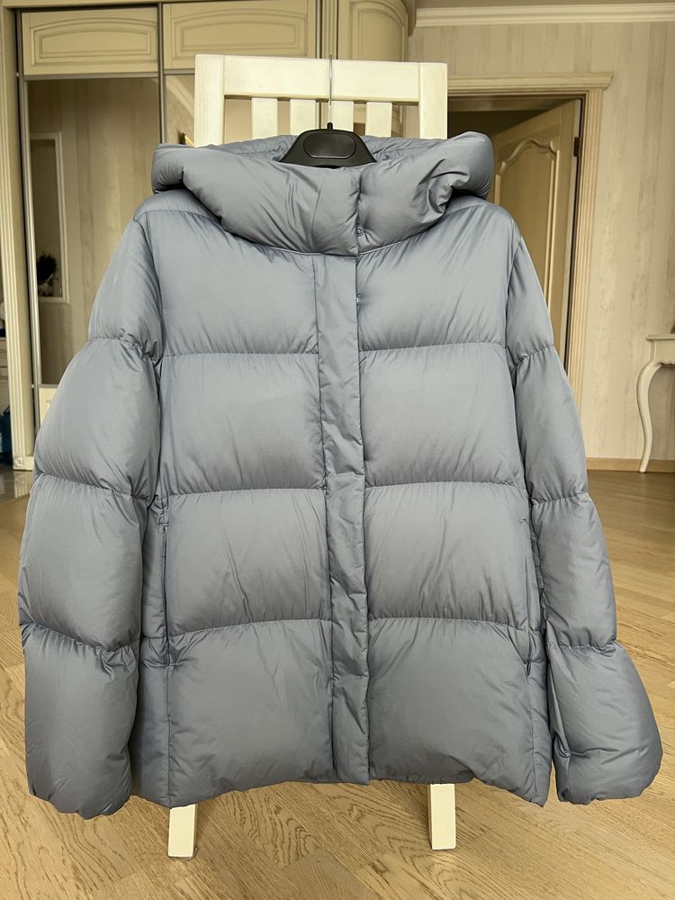 Куртка Uniqlo M чудовий стан