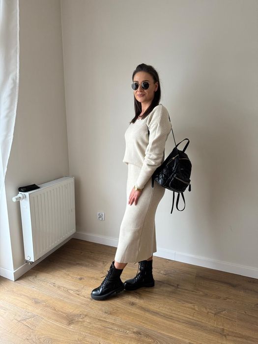 Nowy komplet sweterkowy bluzka + spódnica rozmiar UNI kolor bez