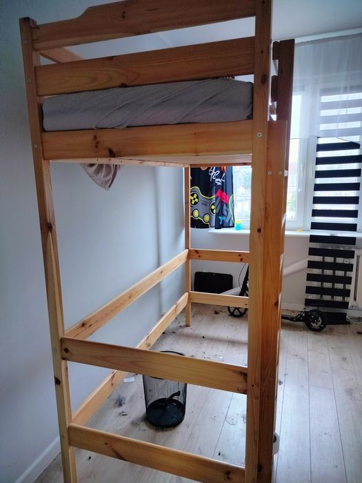 Łóżko piętrowe używane