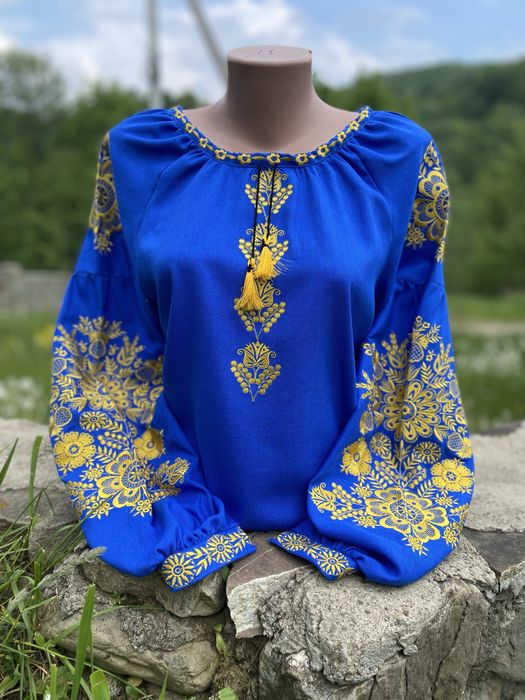 Вишиванка чоловіча, вишите плаття, вишиванка жіноча