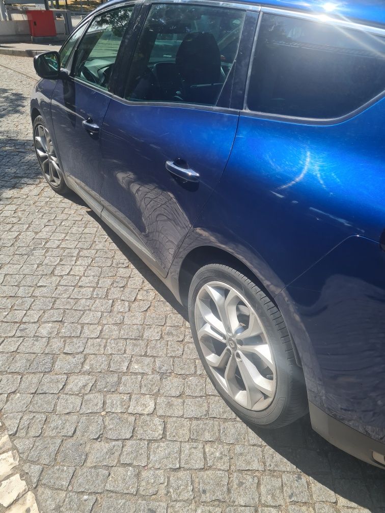 Renault grand scenic