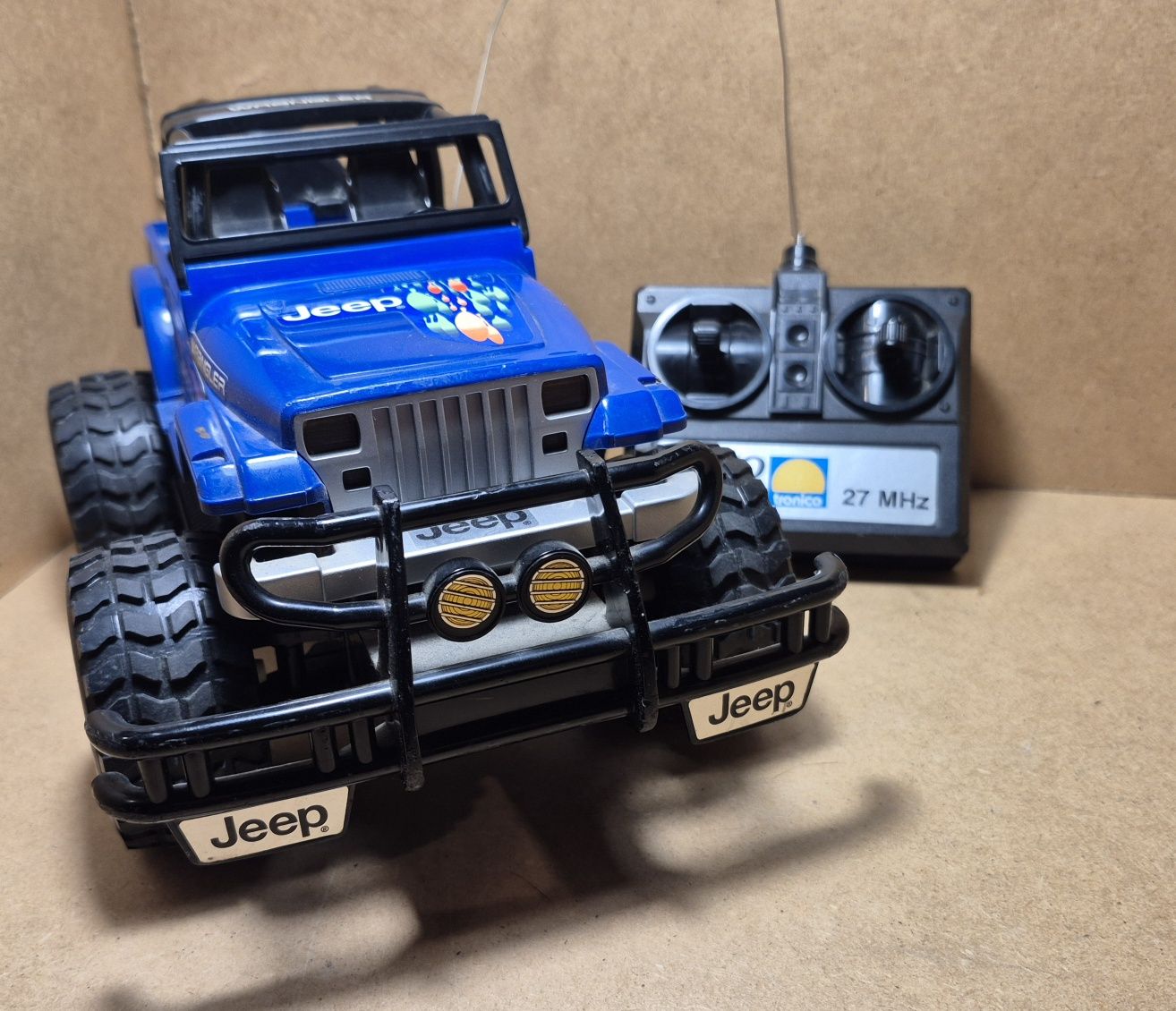 Model rc r/c nikko jeep wrangler