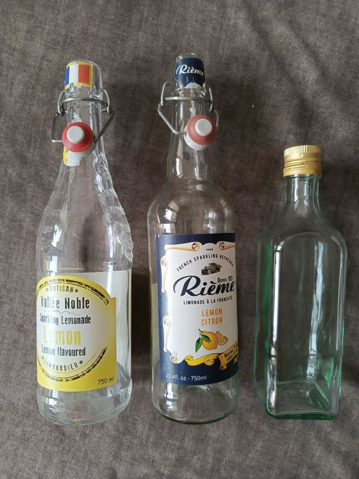 Zestaw szklanych butelek Butelka z kapslem 0,75 l 500 ml