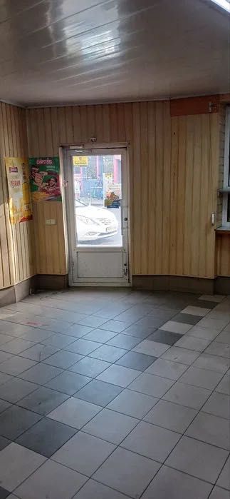 Приміщення під магазин,кофейню