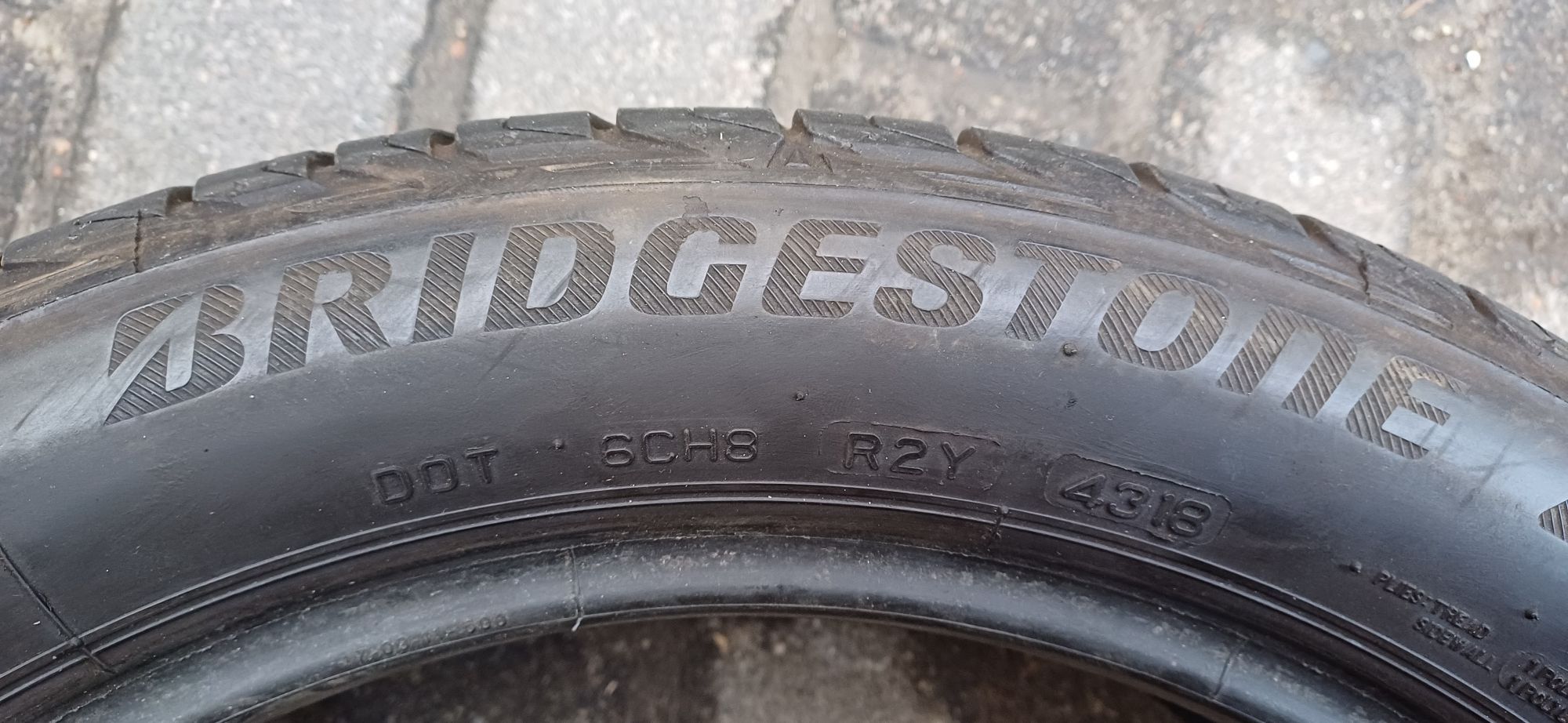 BRIDGESTONE 225/45R17 91V , pojedyńcza opona letnia.