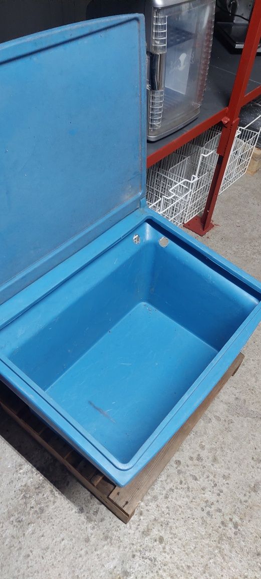 Skrzynia zbiornik na piasek sól zima