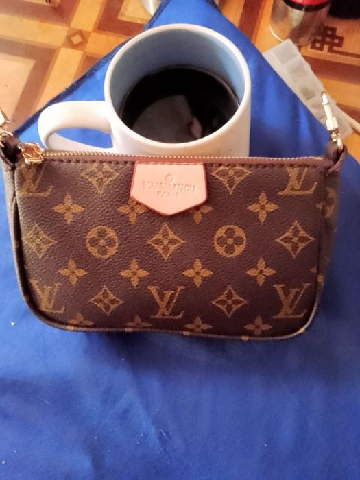 Louis Vuitton, сумочка небольшая, Оригинал,вид хороший.