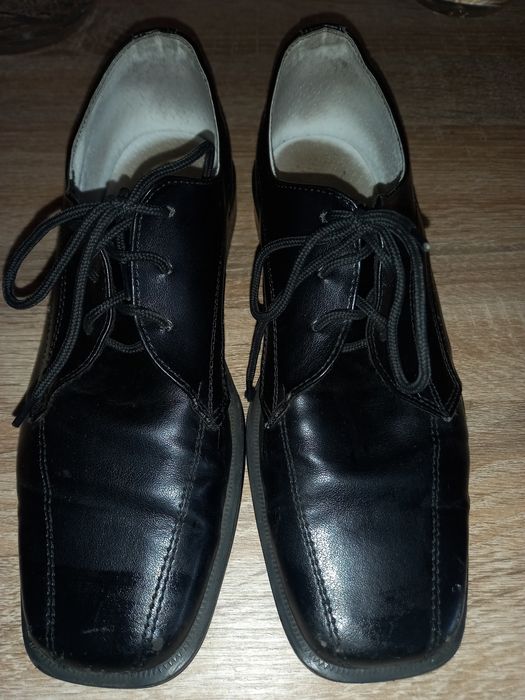 Sprzedam buty do garnituru r.36
