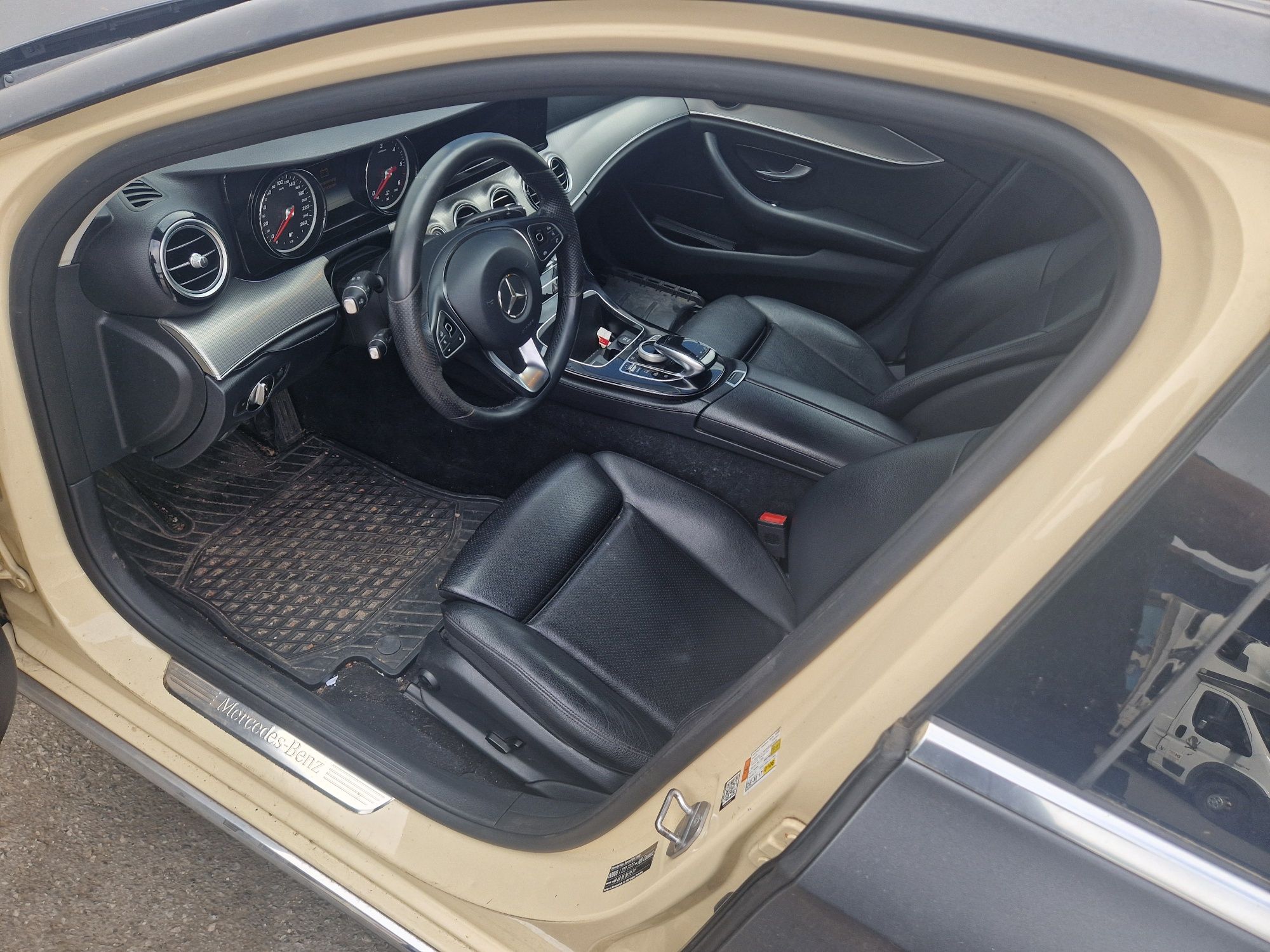 Mercedes E-klasa 220 d na części