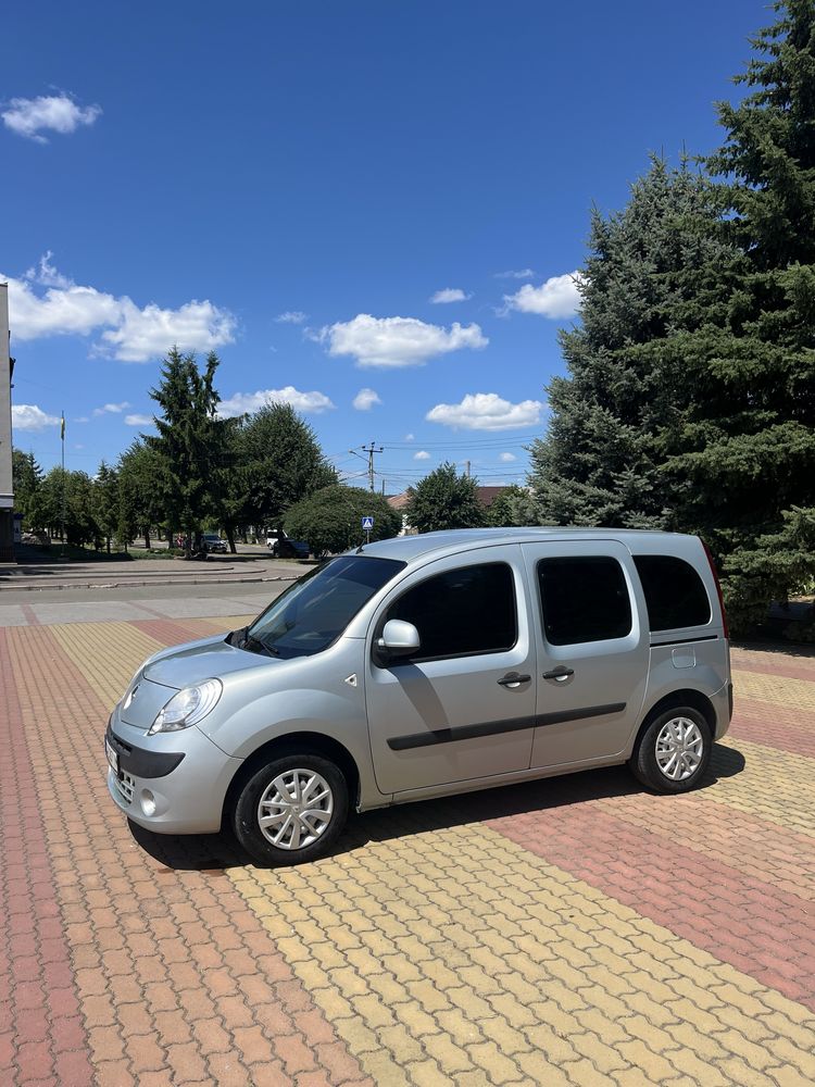 Renault Kangoo 2012 рік 1.5 дизель Пасажир