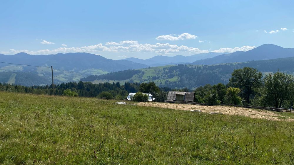 Земля з видом на 180, з водою і під будову