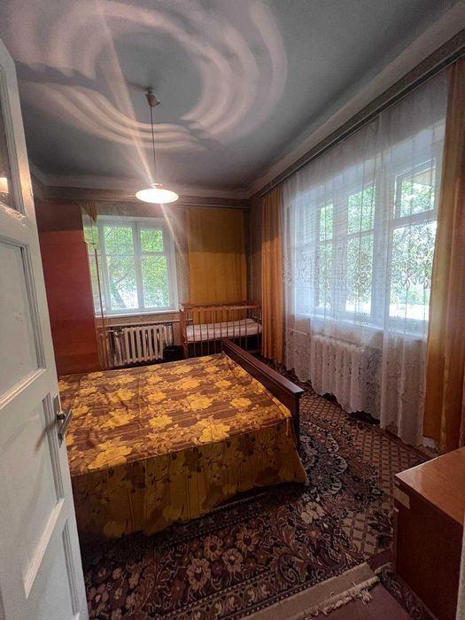 Продаж затишного будинку в Дубовому з великою ділянкою та садом!