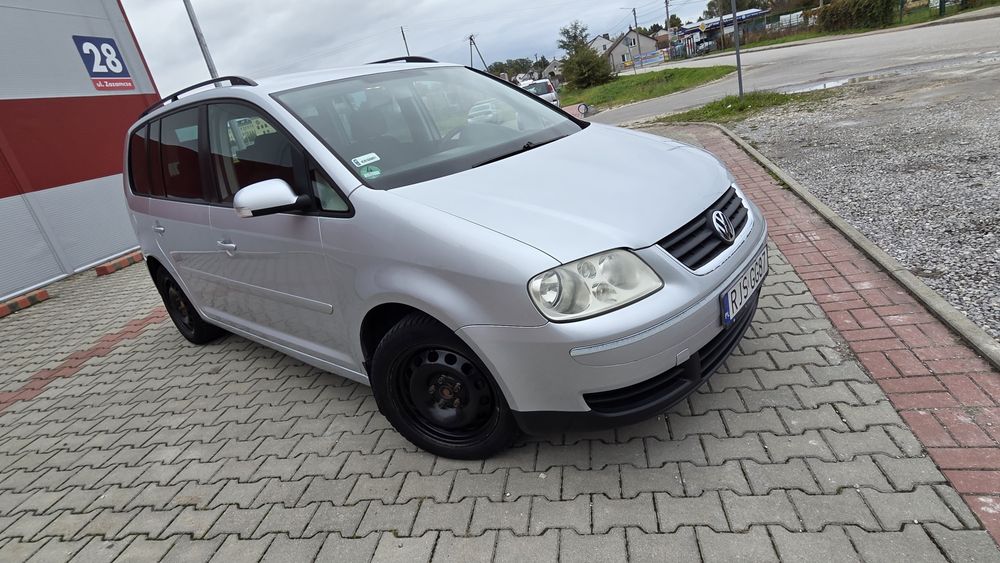 Vw touran 1.9tdi 105KM 6biegow 7osobowy