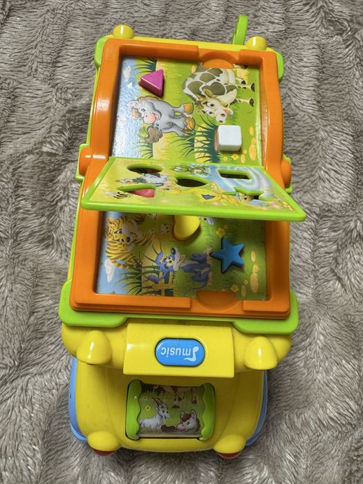 Інтерактивна машинка, шкільний автобус