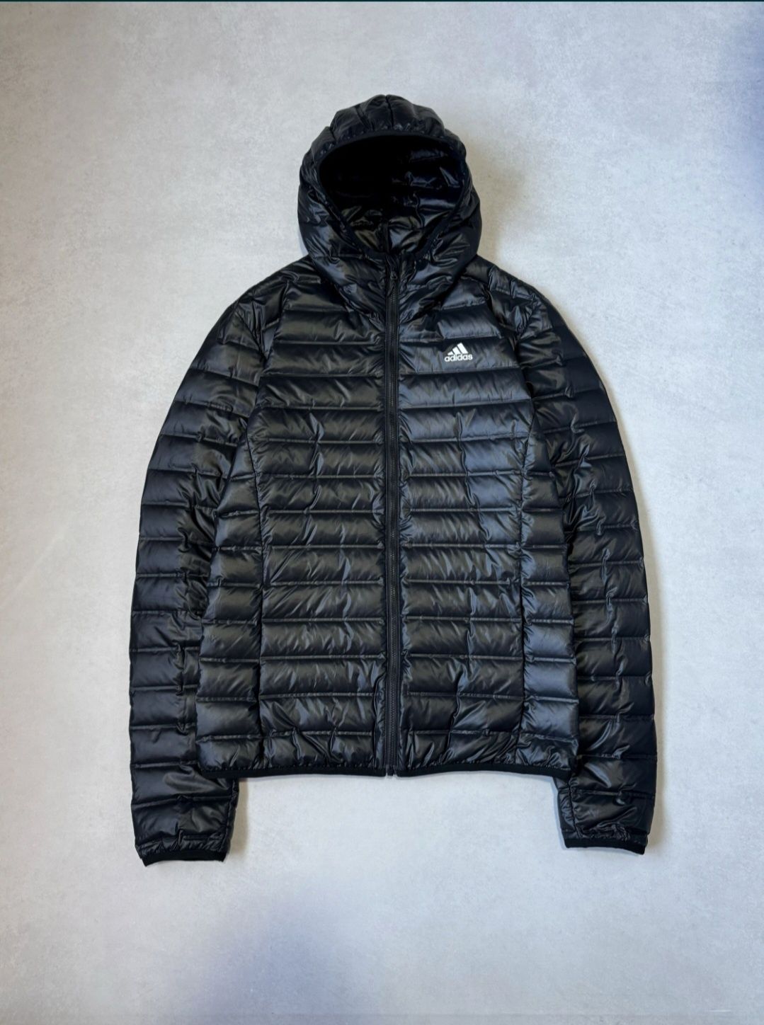 Продам оригінальний пуховик Adidas