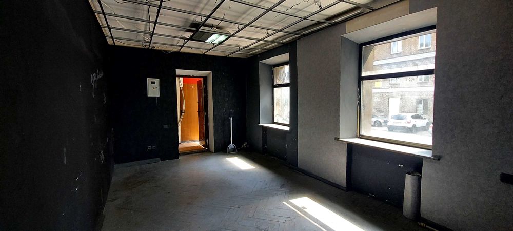 Произв.помещение, склад  1-й эт. в Центре 18м.кв