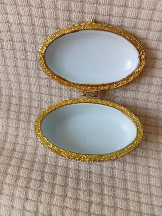 Puzderko na pierścionki.