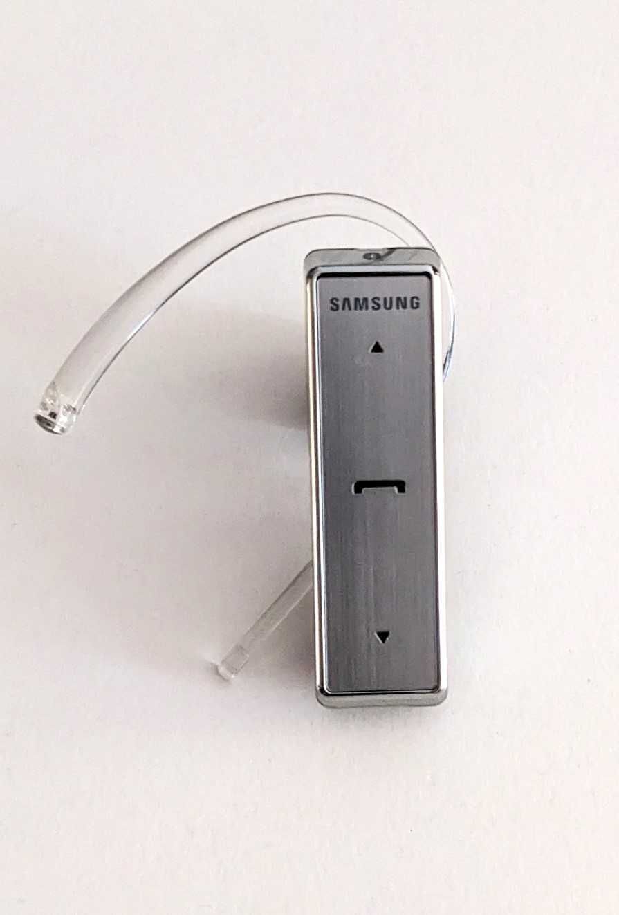 Słuchawka bluetooth do telefonu Samsung WEP750, uszkodzona