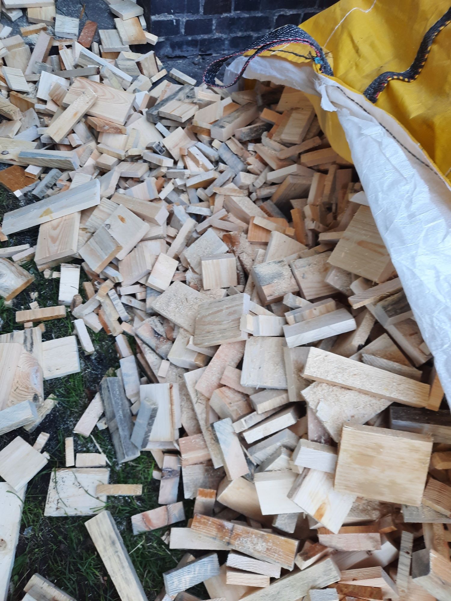 Drewno odpady ze stolarni suche pocięte z dowozem OKAZJA