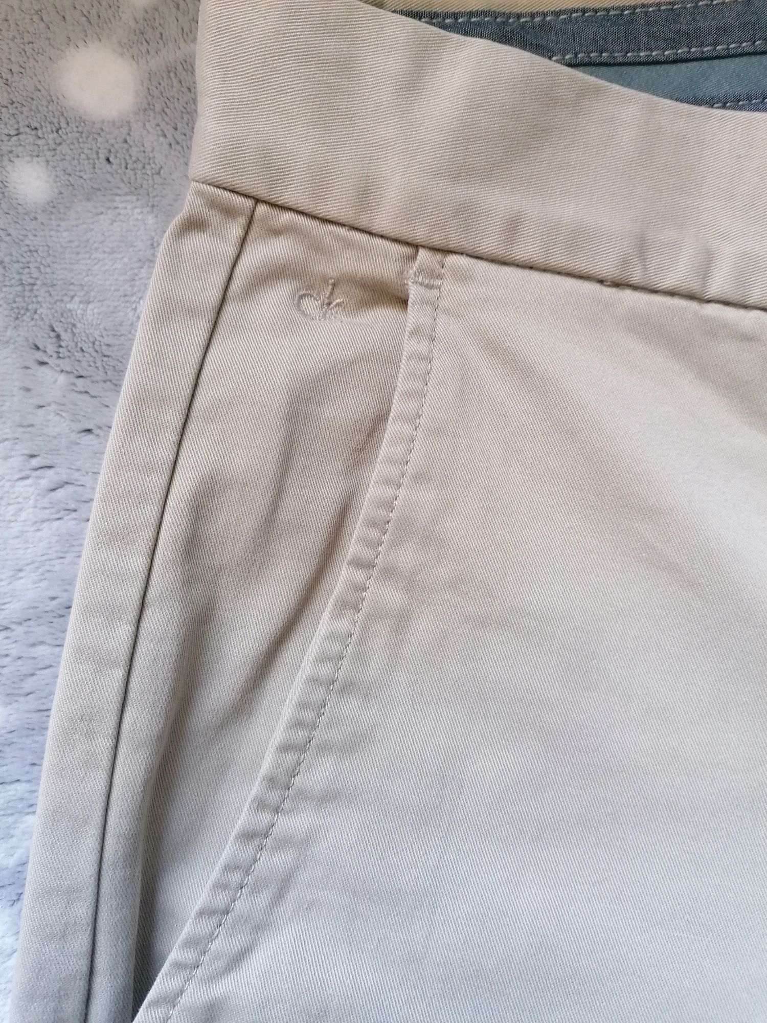 Męskie spodenki Calvin Klein beż slim 29