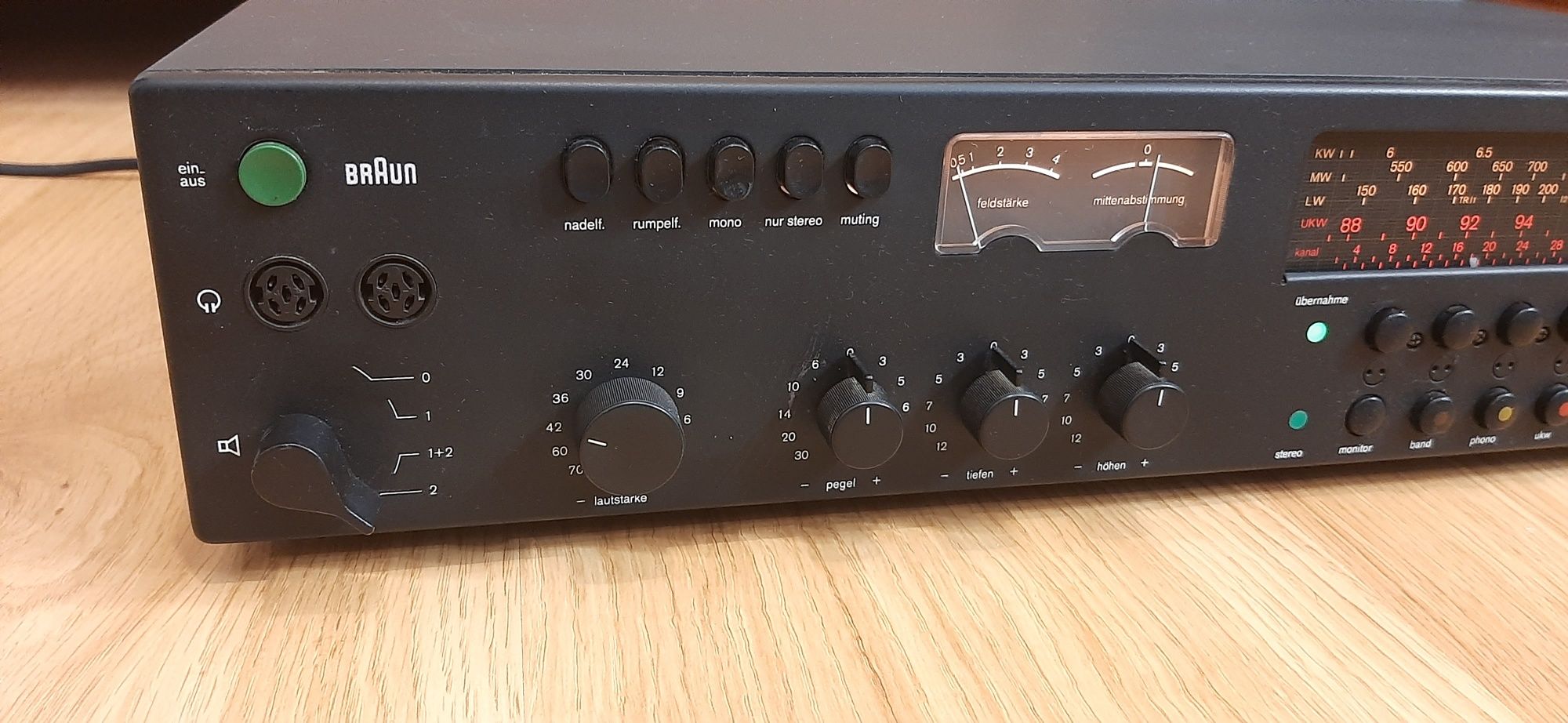 Braun Amplituner Stereo Regie 550