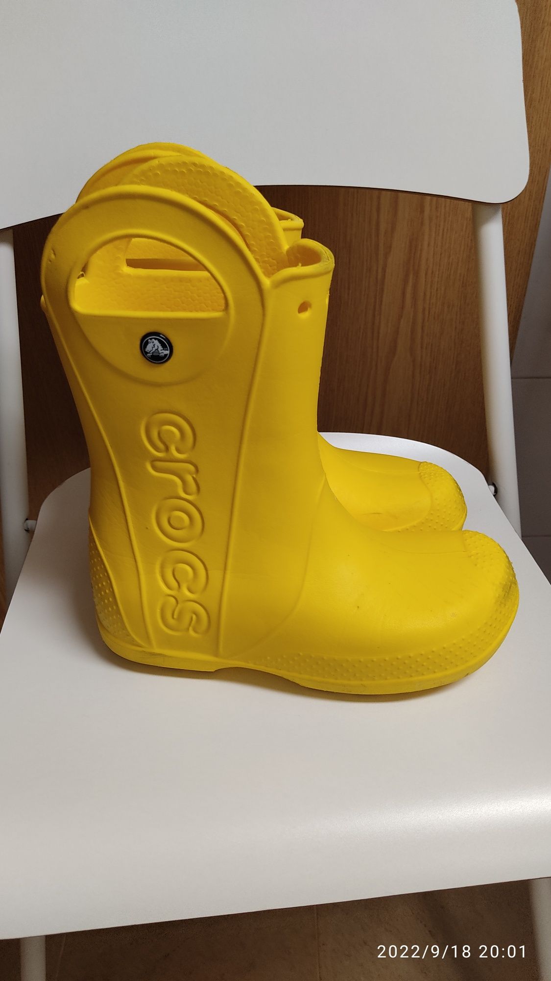 Botas de criança marca Crocs