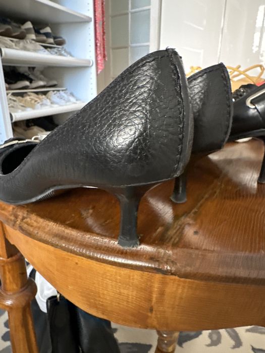 Varios pares de sapatos, que nao consigo usar.