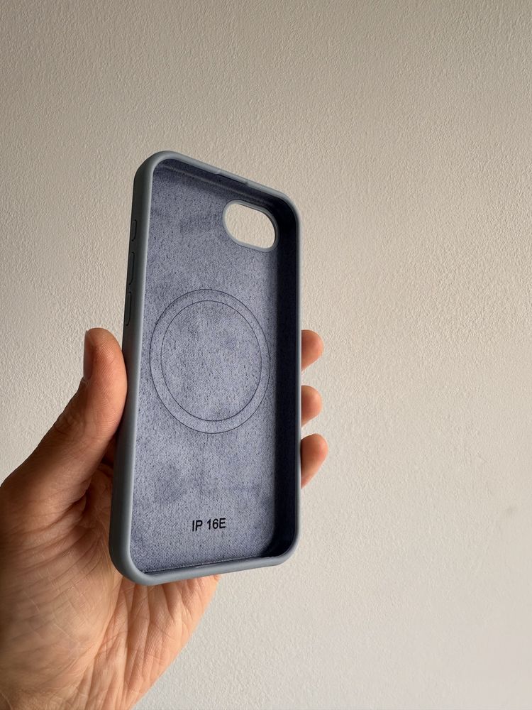 Etui Plecki Miękki silikon niebieskie do iPhone 16e